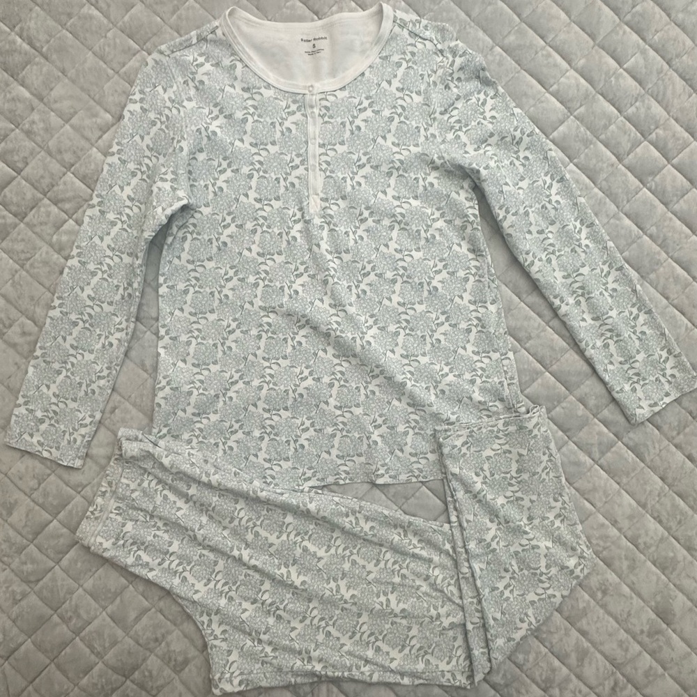 Roller Rabbit hydrangea flower pajama set